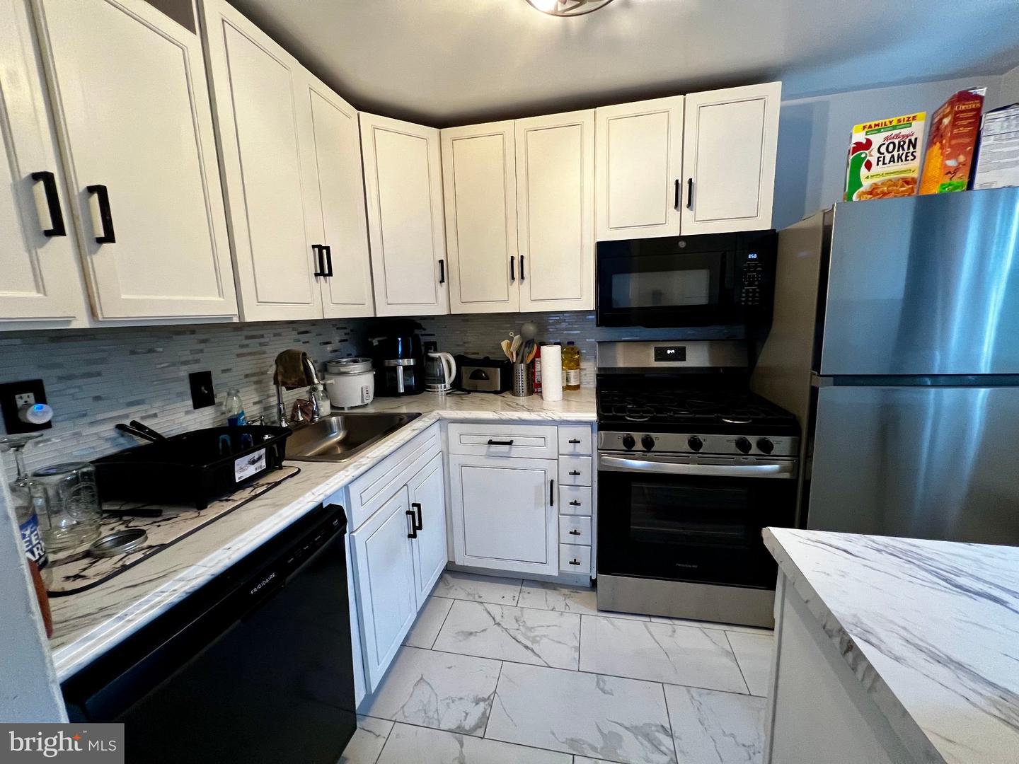 2 E Mcpherson St Property Photo 3