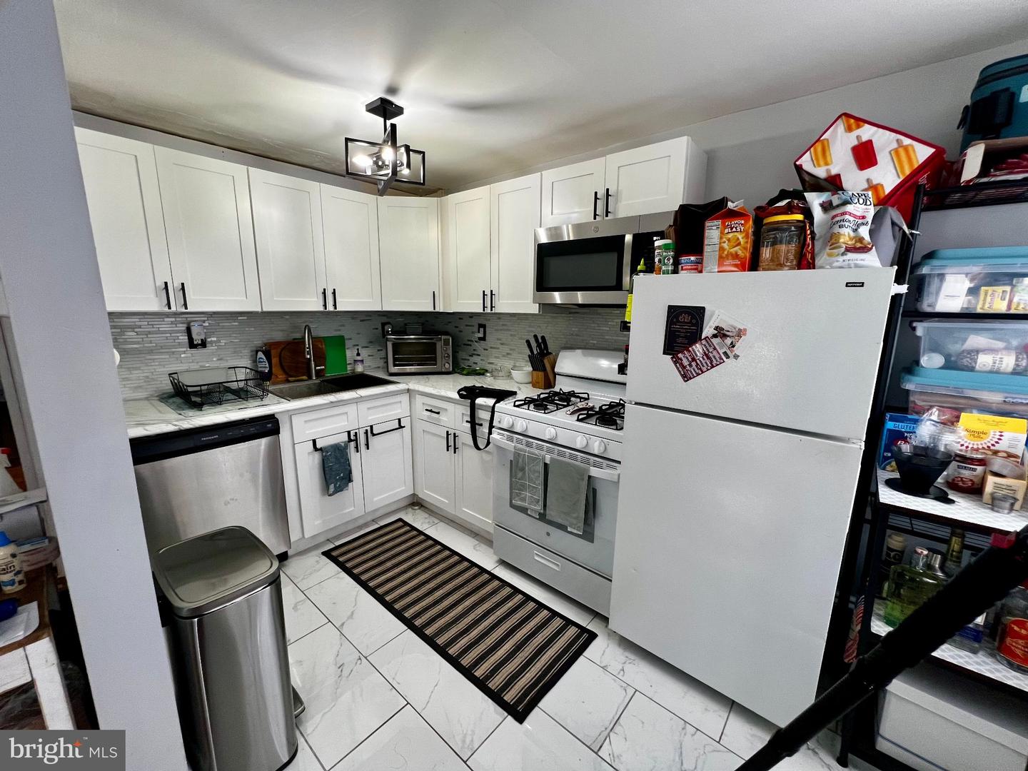 2 E Mcpherson St Property Photo 12