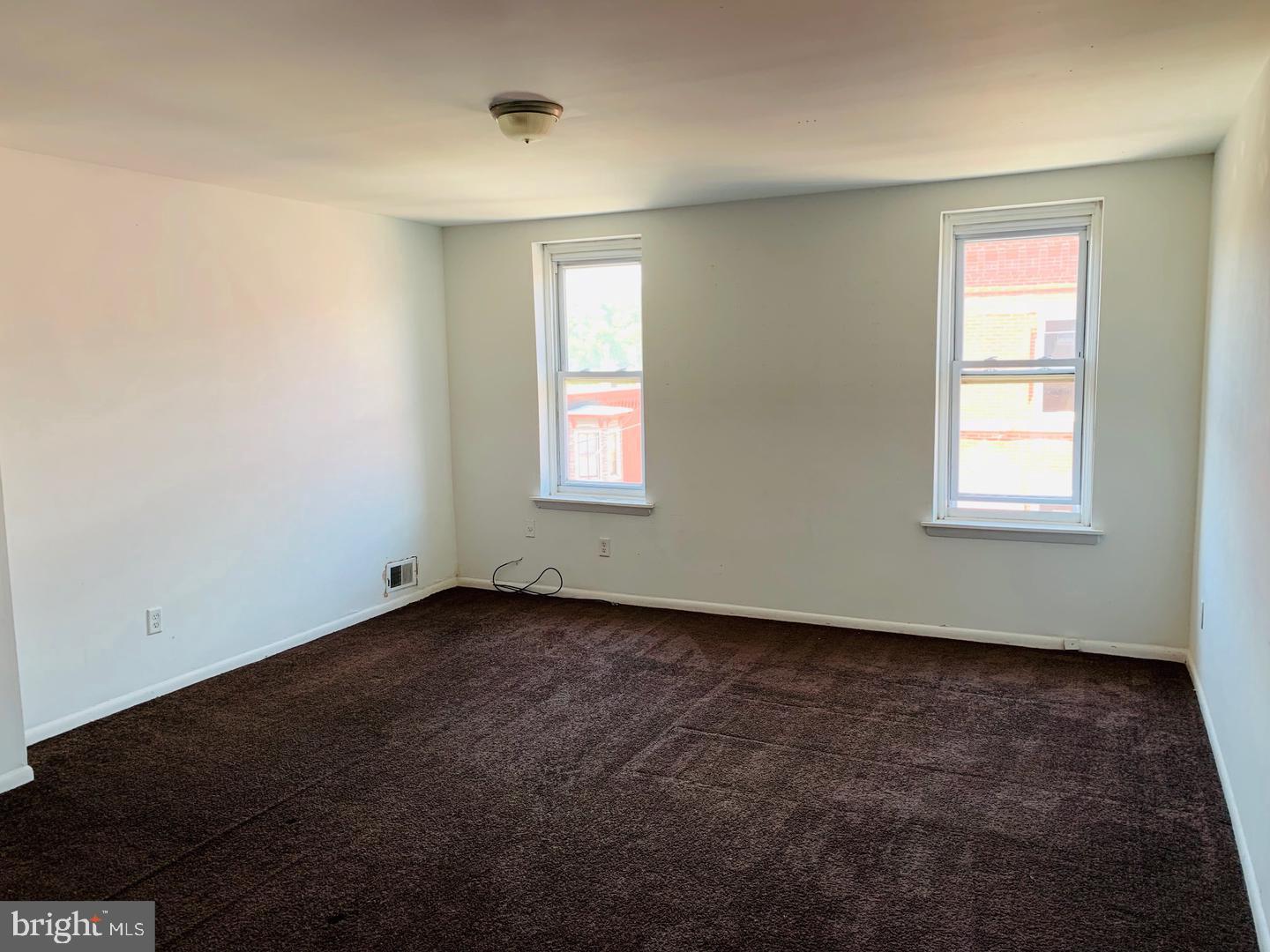 2037 N Gratz St Property Photo 10