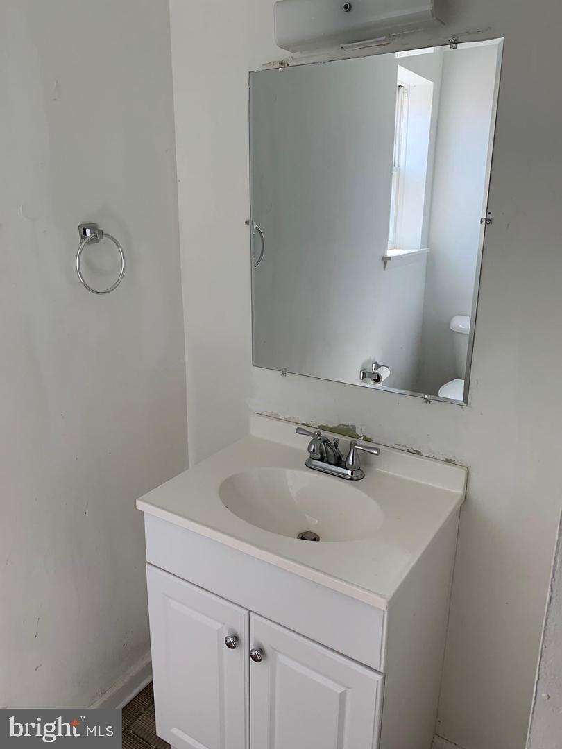 2037 N Gratz St Property Photo 15