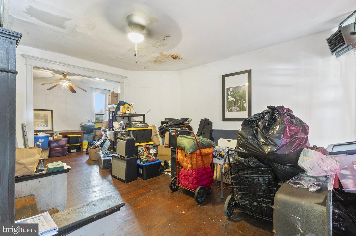 5251 Florence Ave Property Photo 4