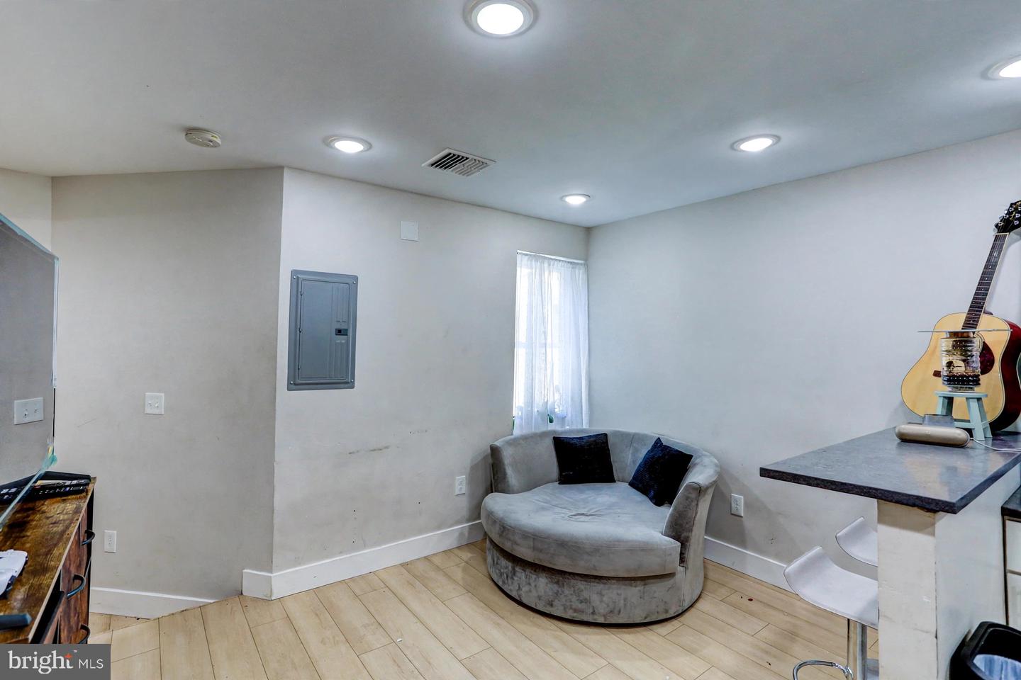 910 N Markoe St Property Photo 16