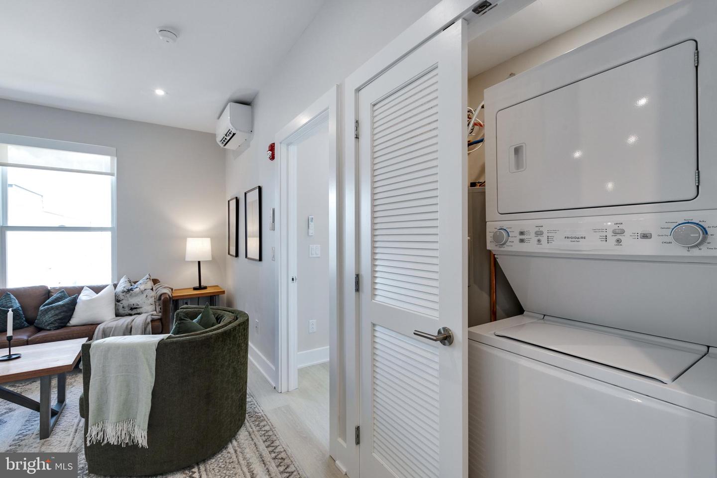 1533-1535 Ridge Ave #503 Property Photo 12