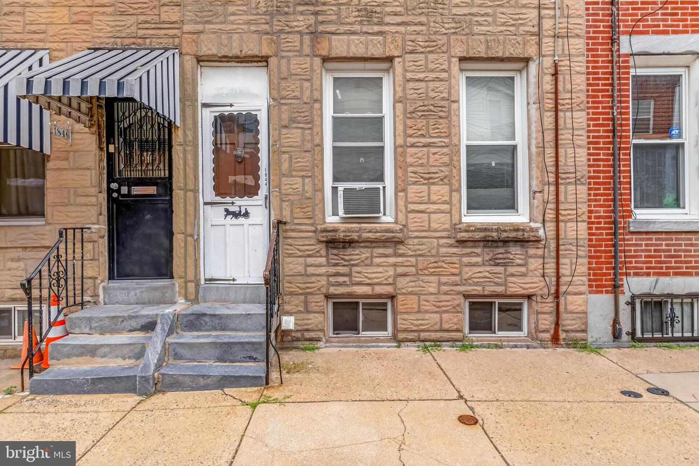 1844 S Carlisle St Property Photo 3