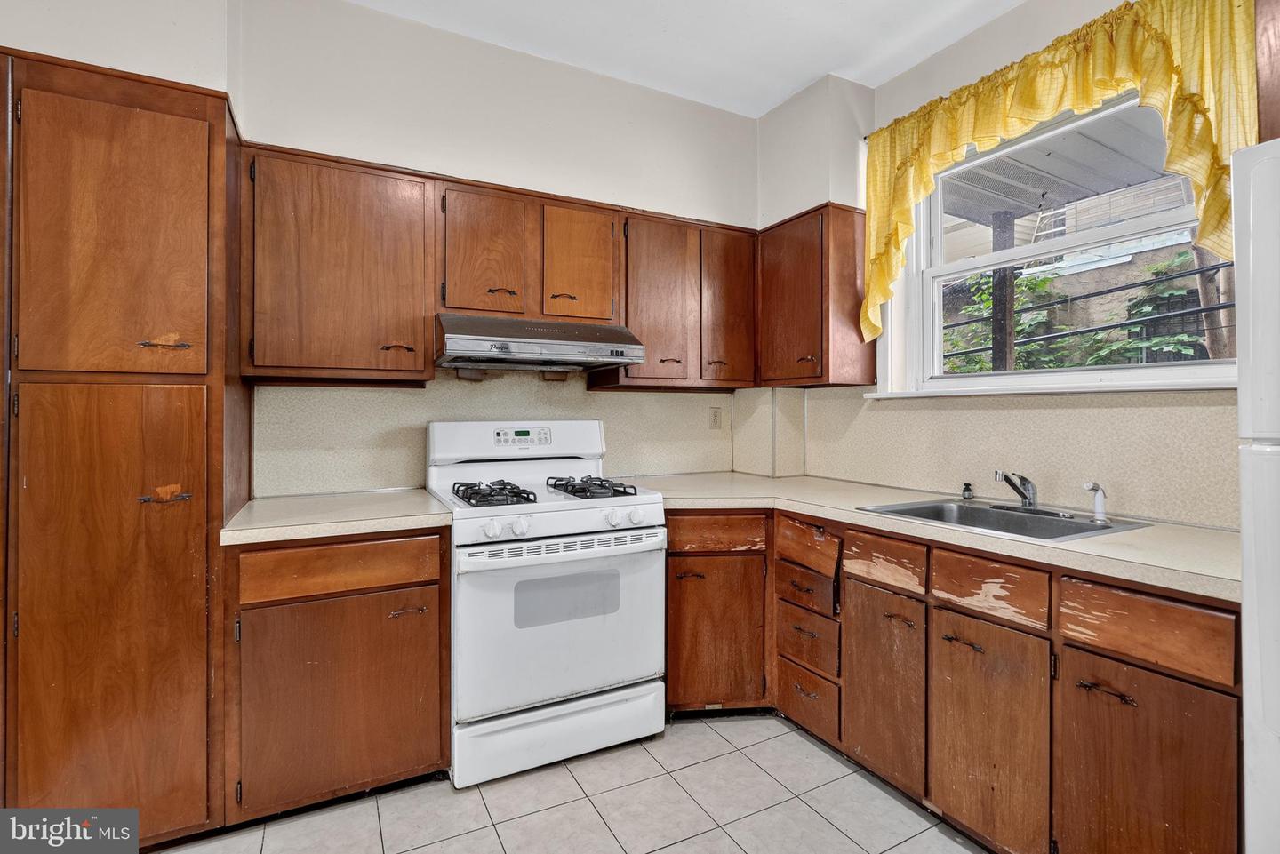1844 S Carlisle St Property Photo 10