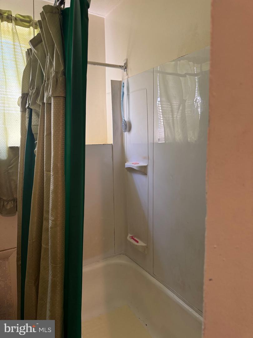 2527 S 68th St Property Photo 13