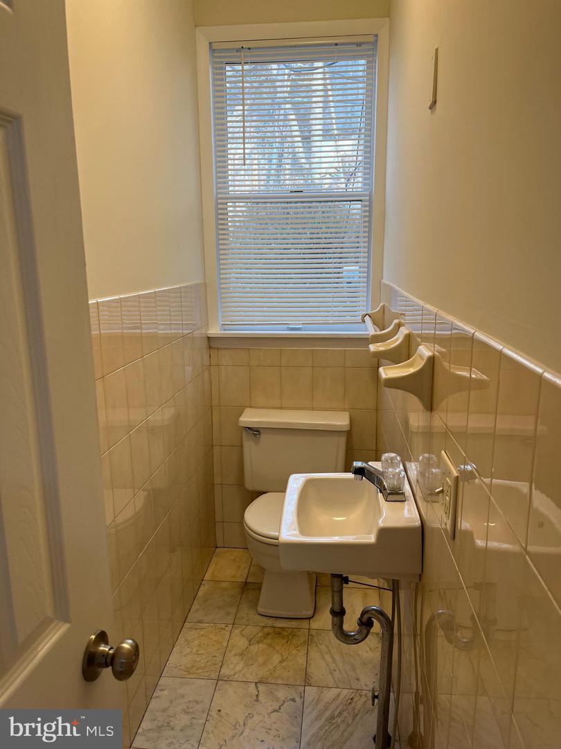 4047 Dexter Property Photo 7