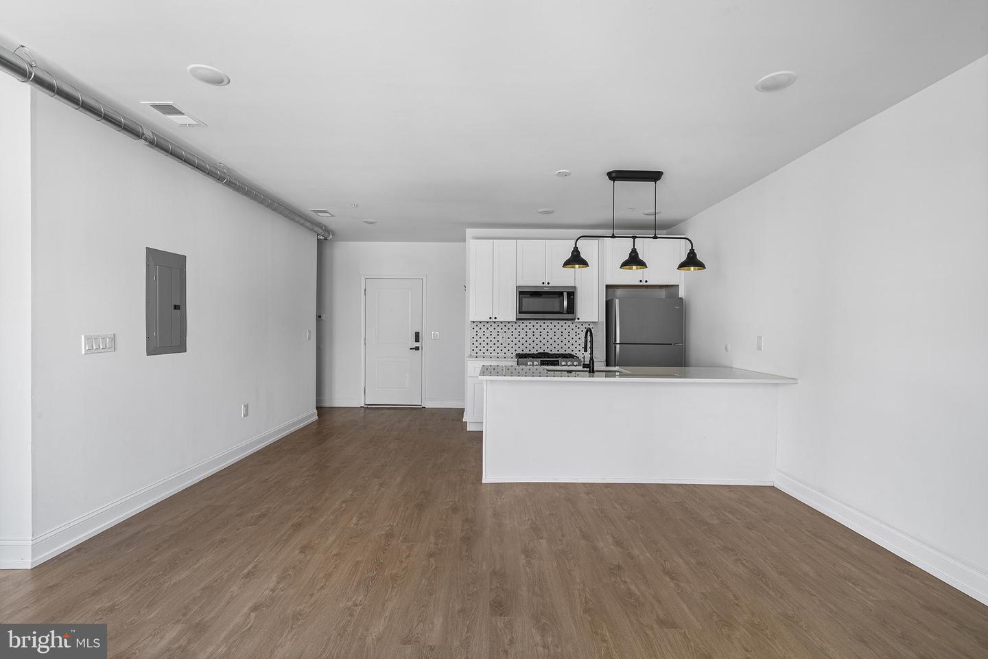 1614 Ridge Ave #305 Property Photo 4