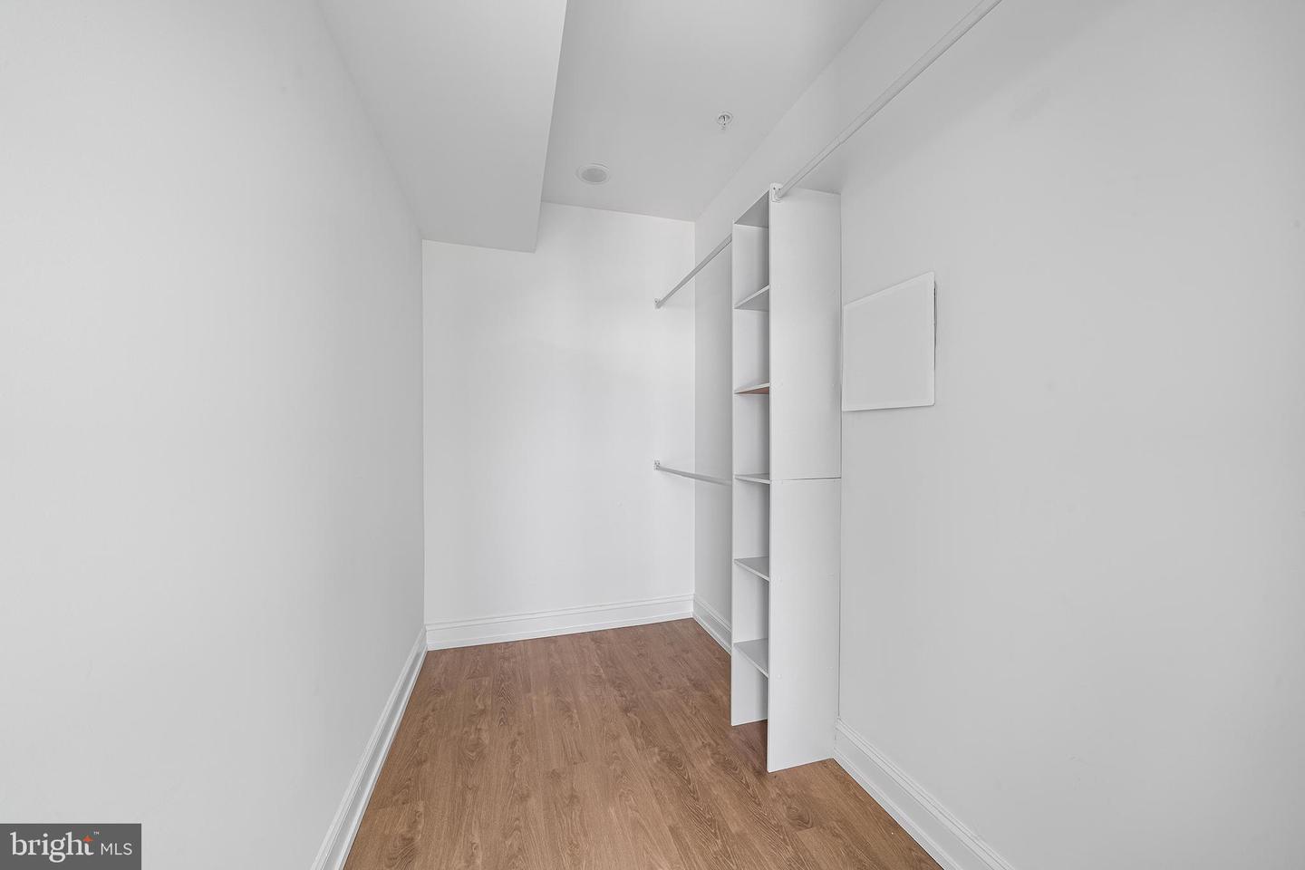 1614 Ridge Ave #305 Property Photo 9