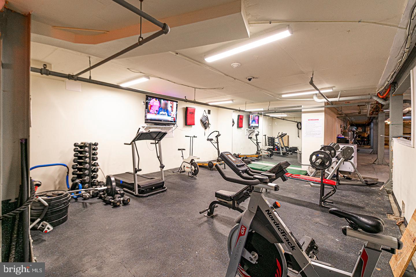 1501 W Allegheny Ave #unit 413 Property Photo 17
