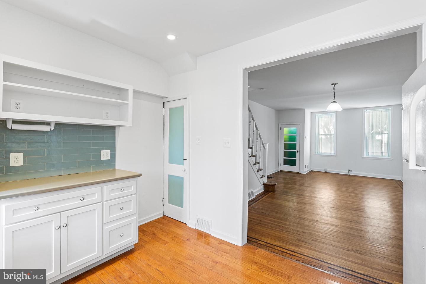 706 Salter St Property Photo 8