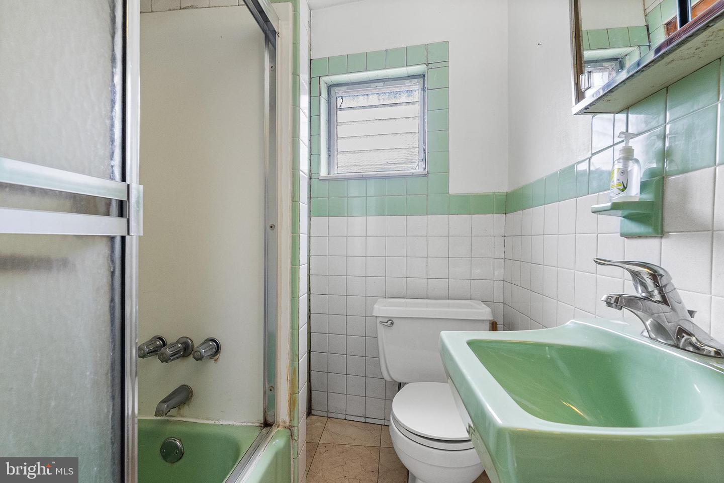 706 Salter St Property Photo 13