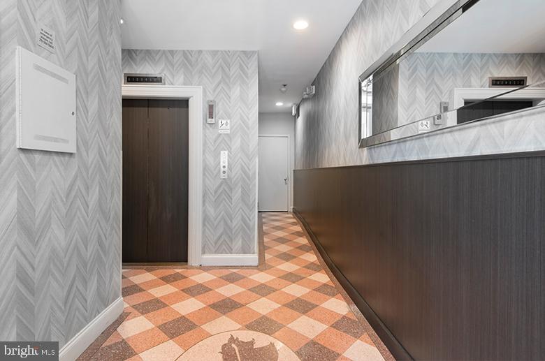 145 S 13th St #404 Property Photo 5