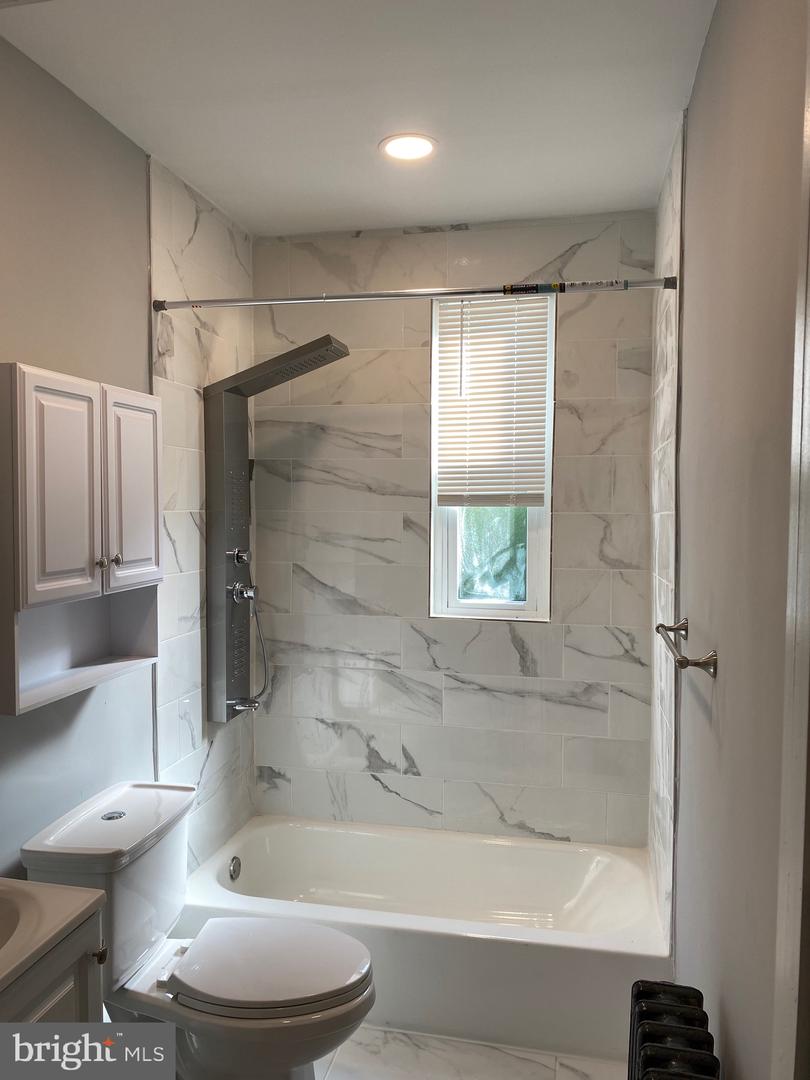45-48 E Cliveden St #405 Property Photo 5