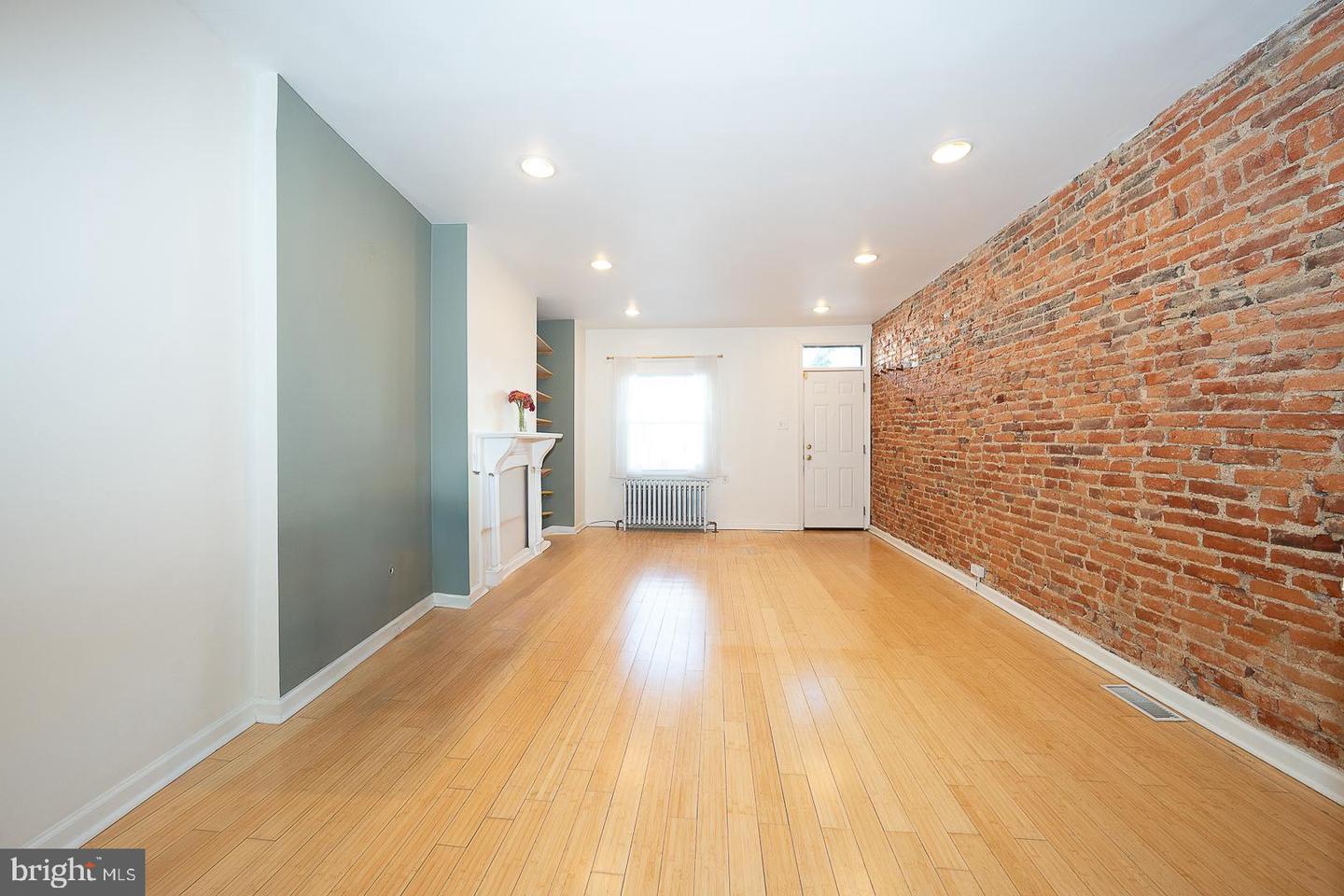 3621 Calumet St Property Photo 5