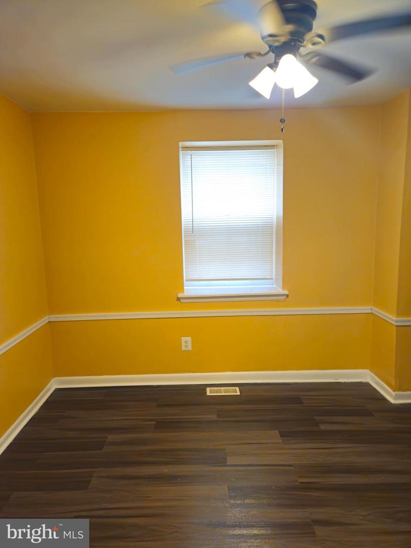 218 E Price St #1st Floor Property Photo 10
