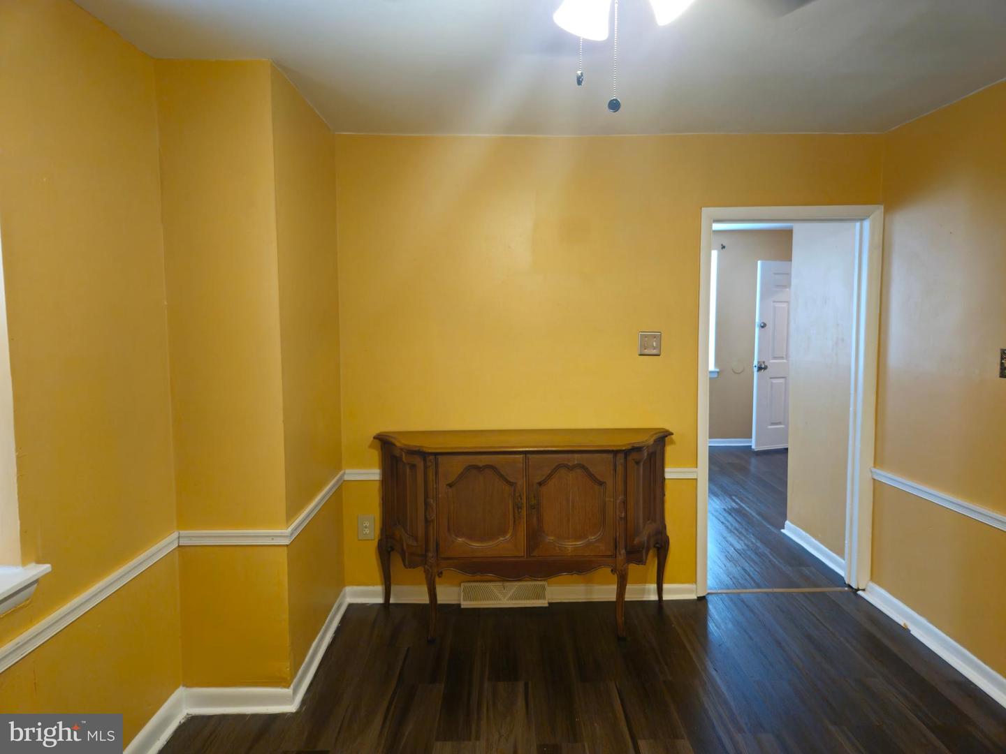 218 E Price St #1st Floor Property Photo 12