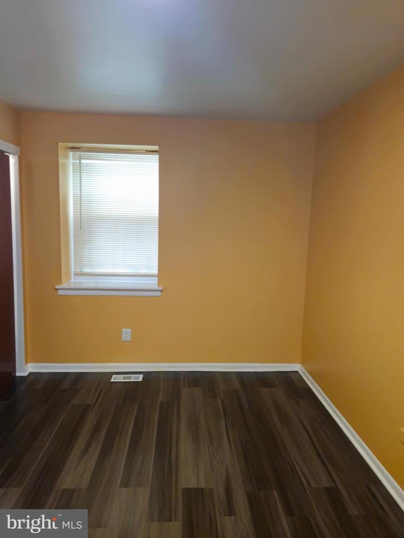 218 E Price St #1st Floor Property Photo 13