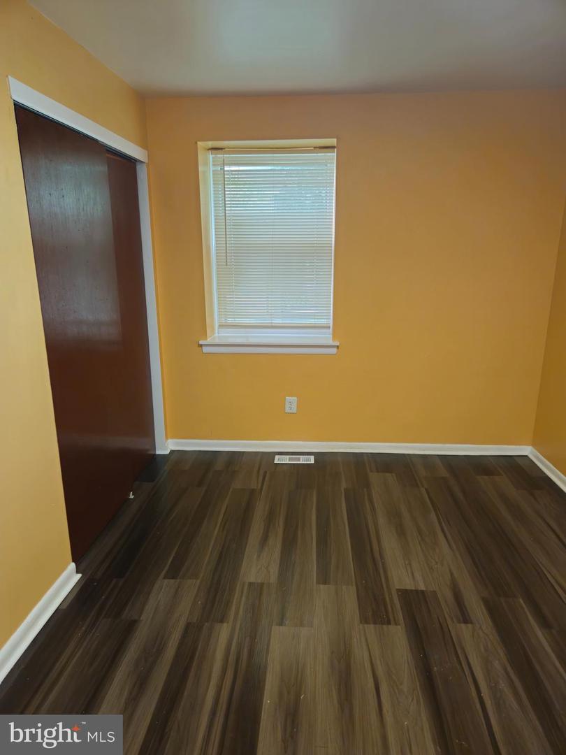 218 E Price St #1st Floor Property Photo 14