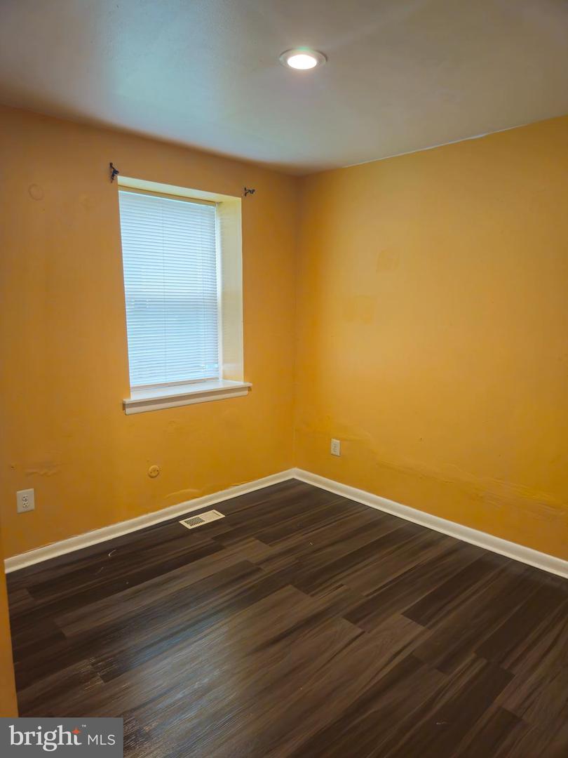 218 E Price St #1st Floor Property Photo 18