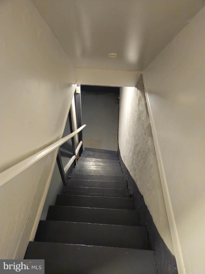 218 E Price St #1st Floor Property Photo 22