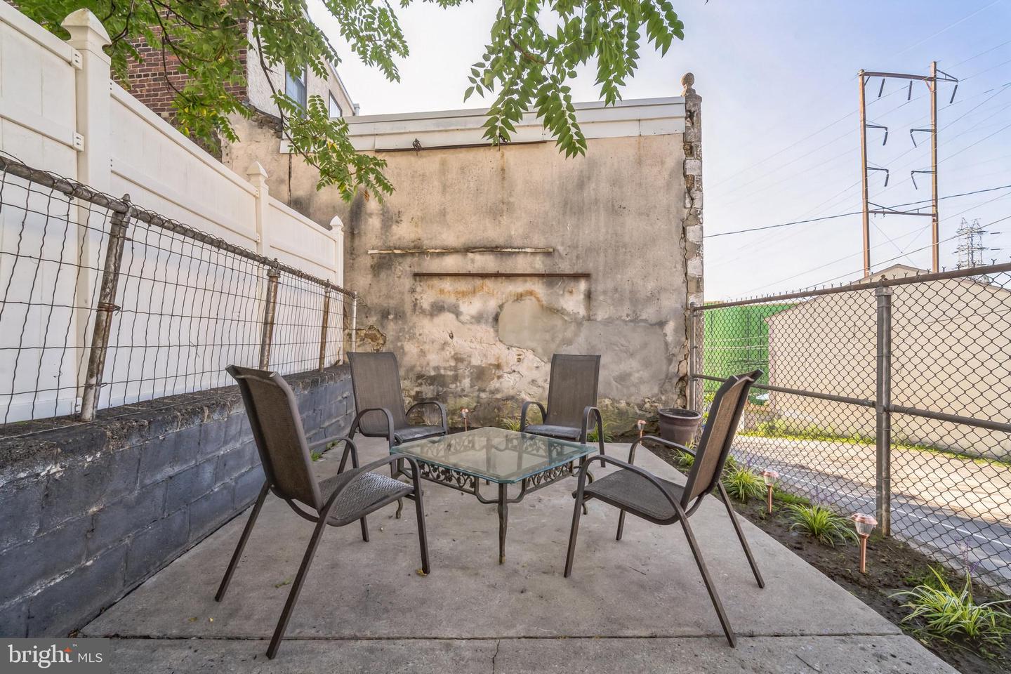 100 Ripka St Property Photo 17