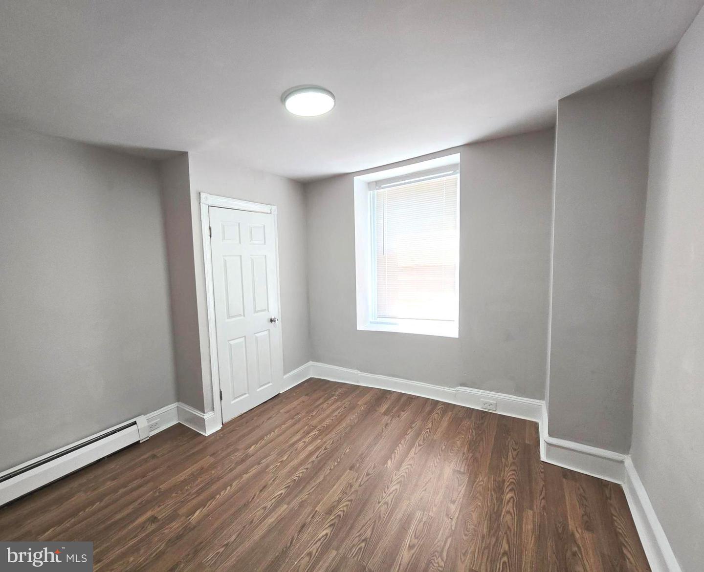 509 E Washington Ln #2nd Floor Front Property Photo 16