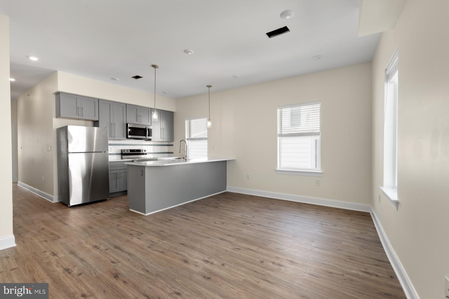 509 GORGAS LN #E Property Photo 1