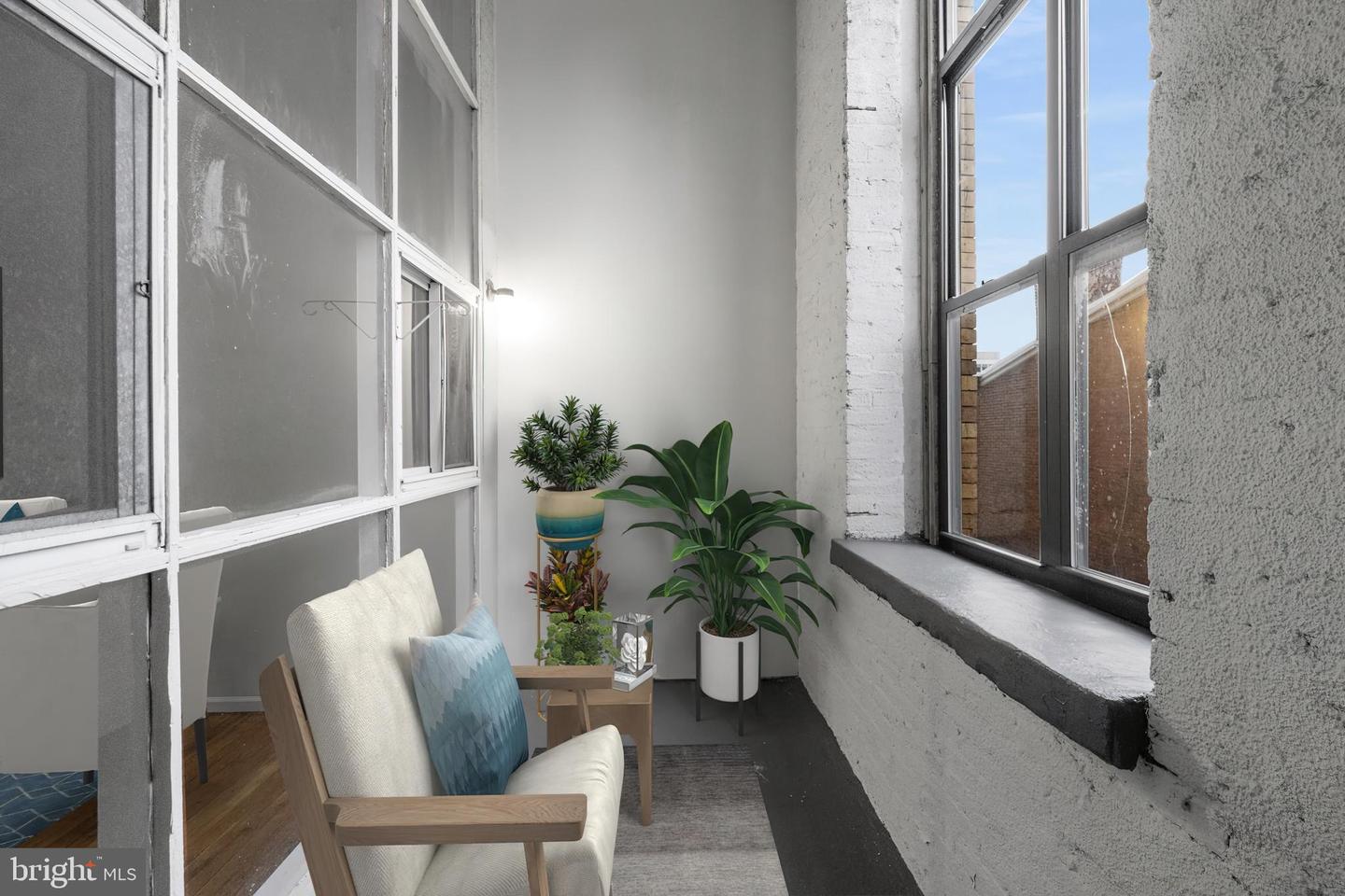 1329-39 Lombard St #310 Property Photo 4