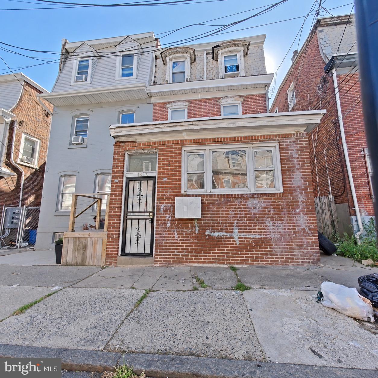 1516 Arrott St Property Photo 19