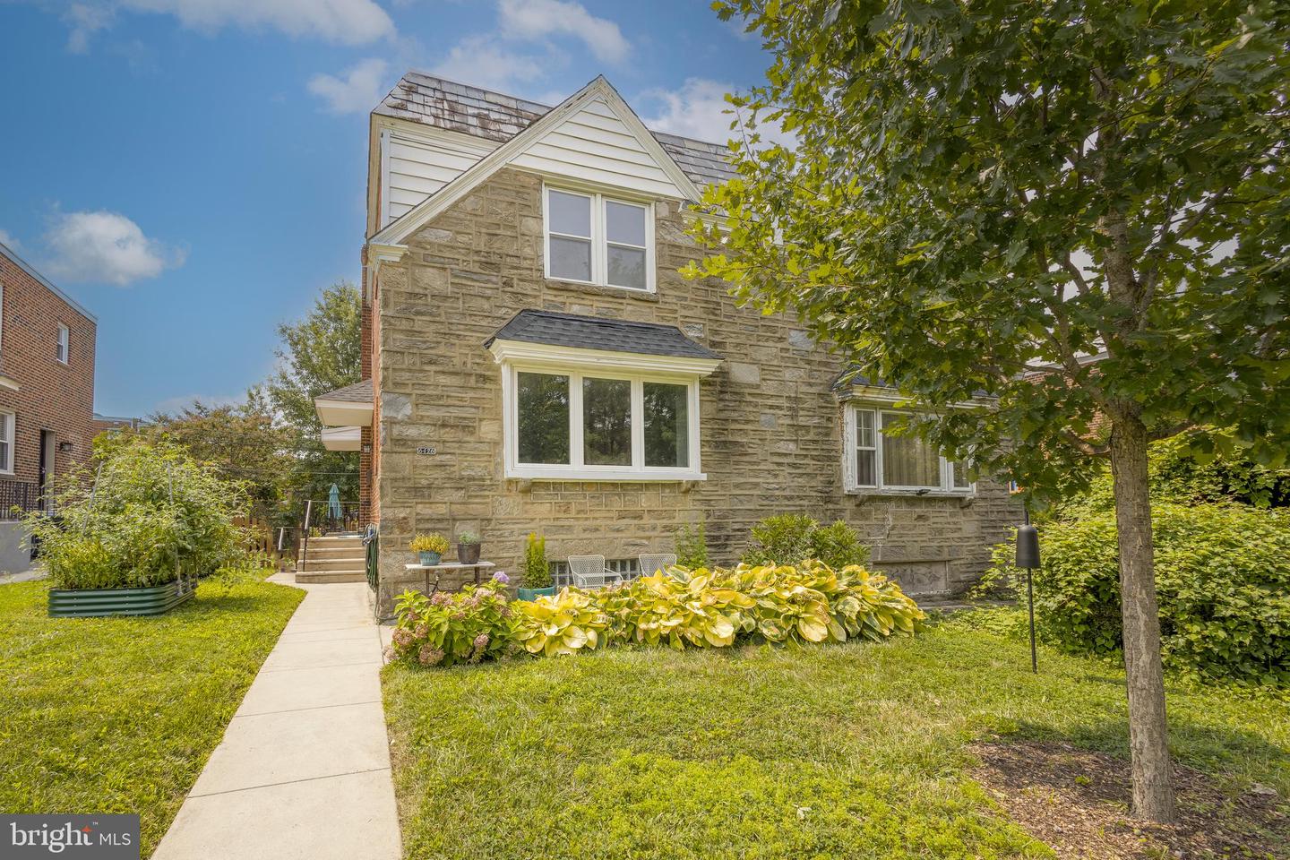6476 Milton St Property Photo 1