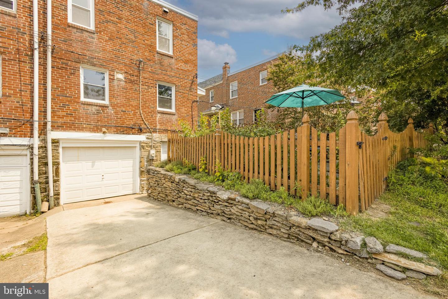 6476 Milton St Property Photo 25