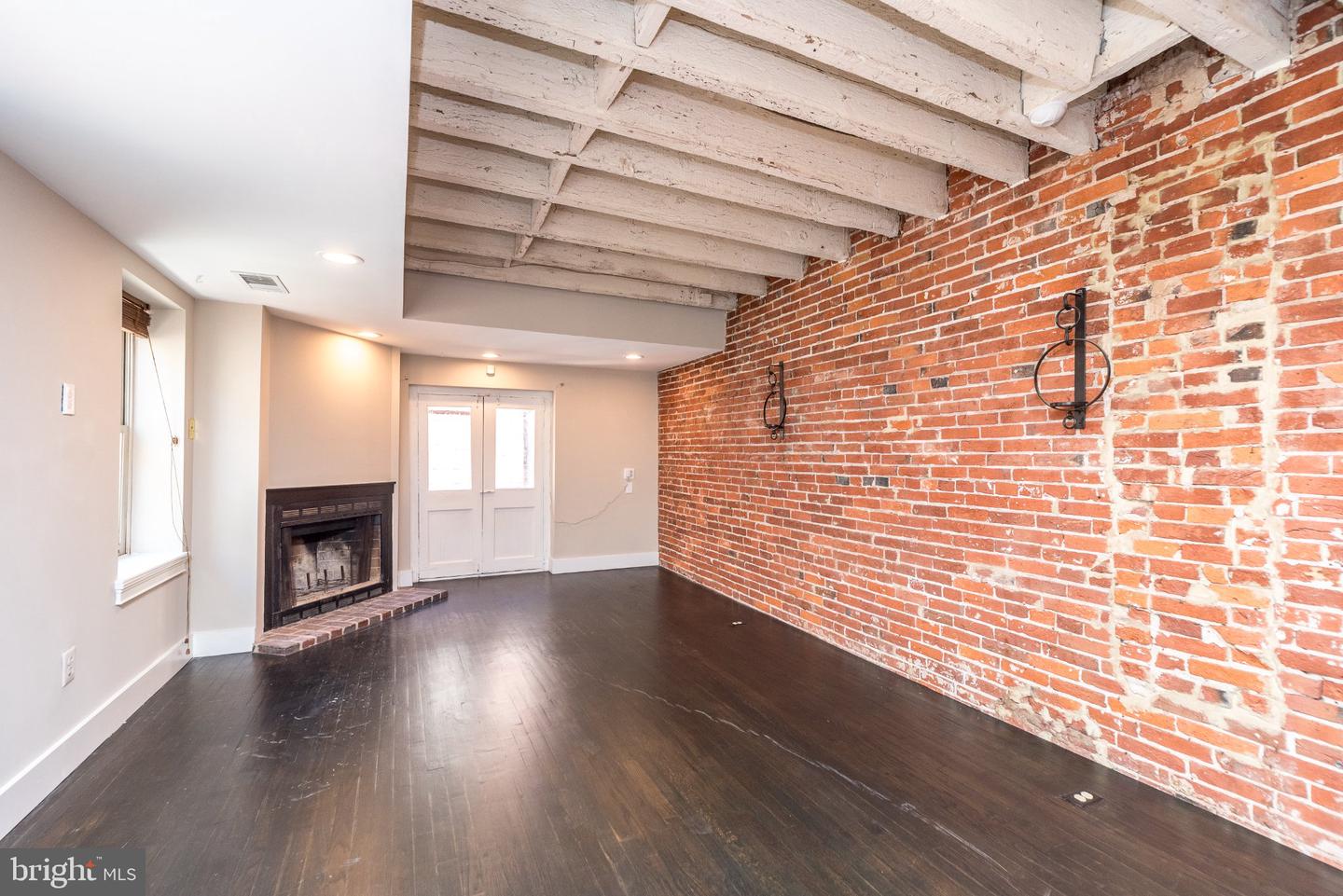 114 Naudain St #g Property Photo 4