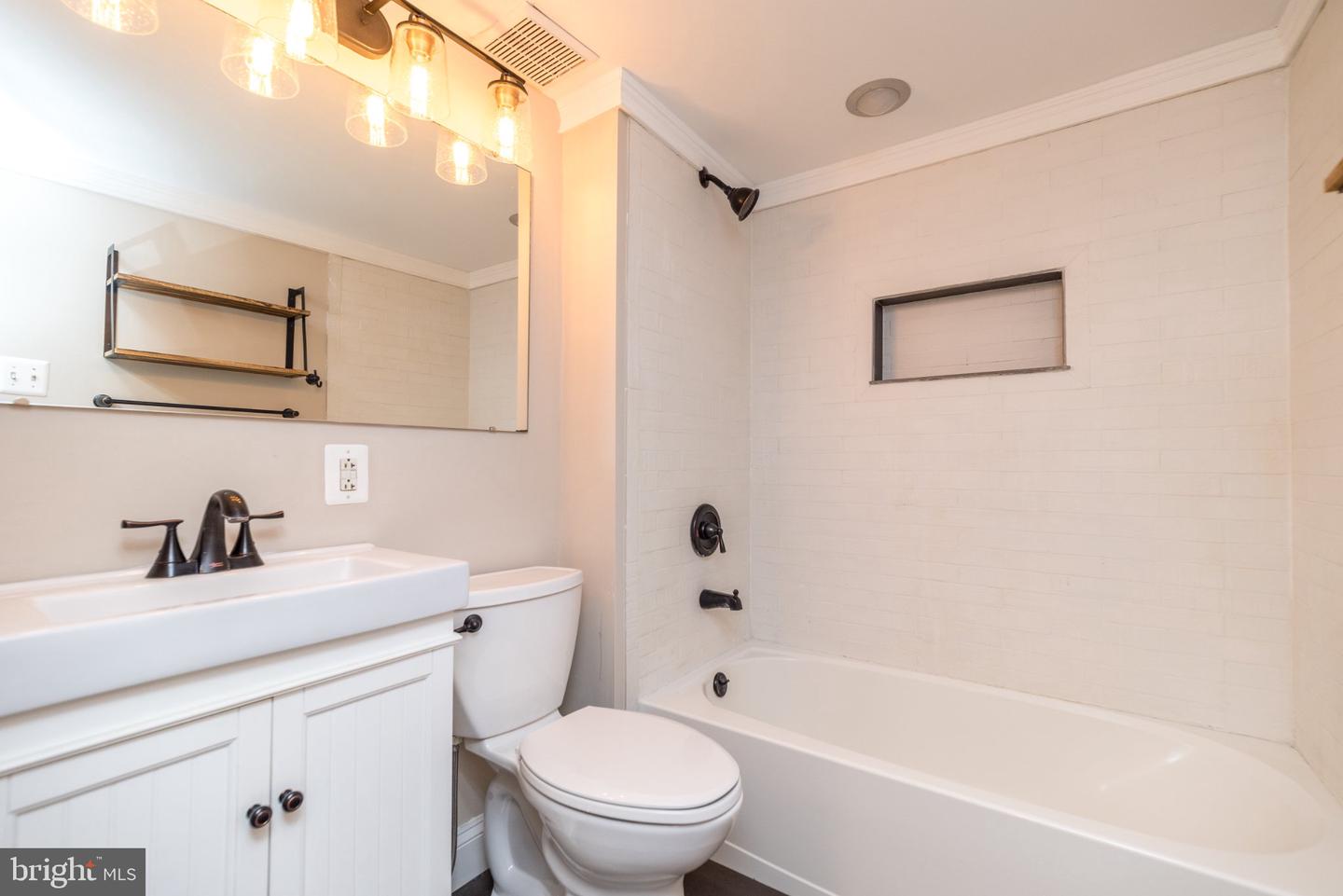 114 Naudain St #g Property Photo 21