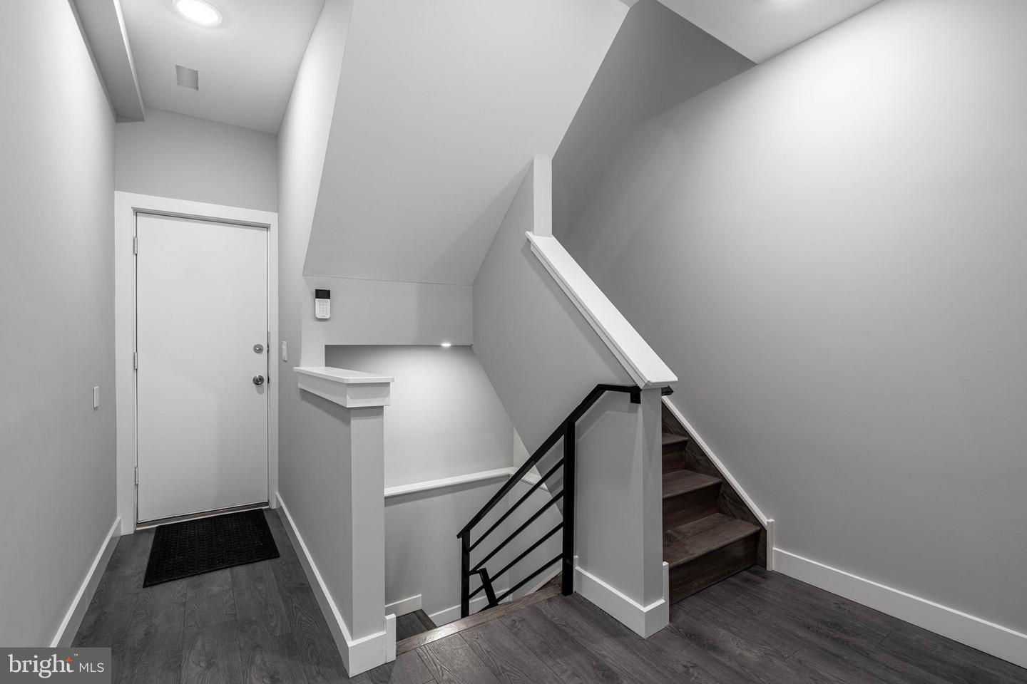 531 W Berks St Property Photo 5