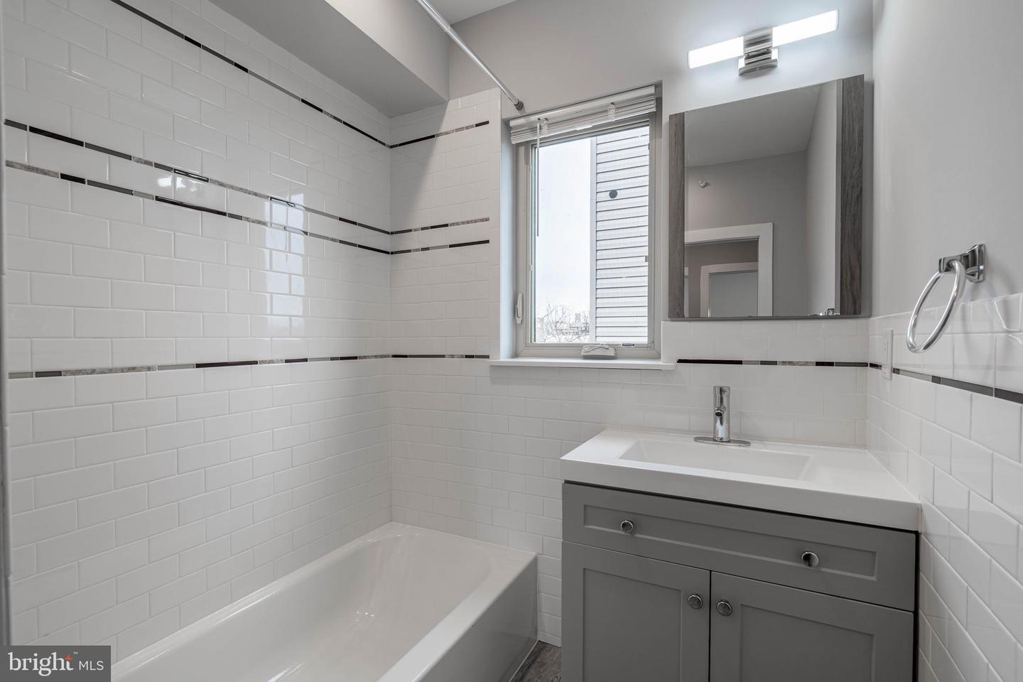 531 W Berks St Property Photo 19