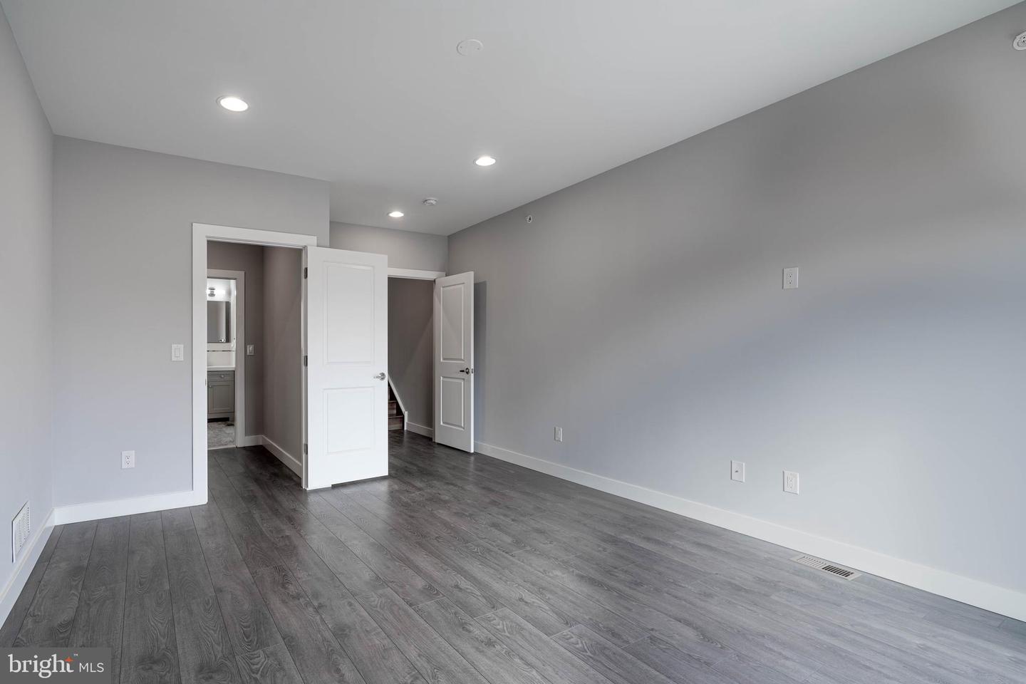 531 W Berks St Property Photo 21