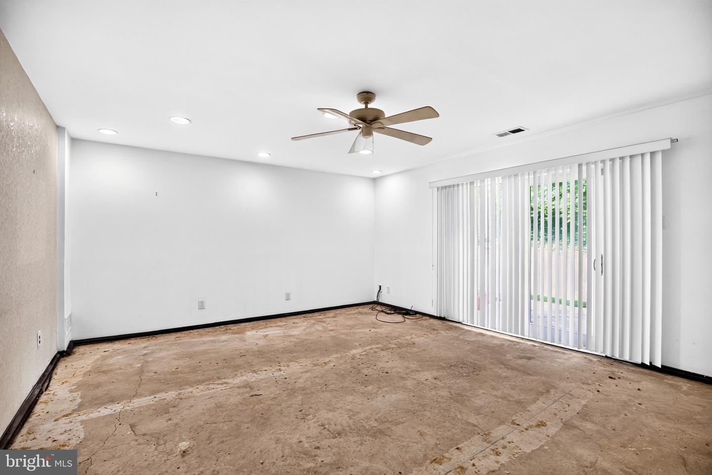 2117 President St Property Photo 6