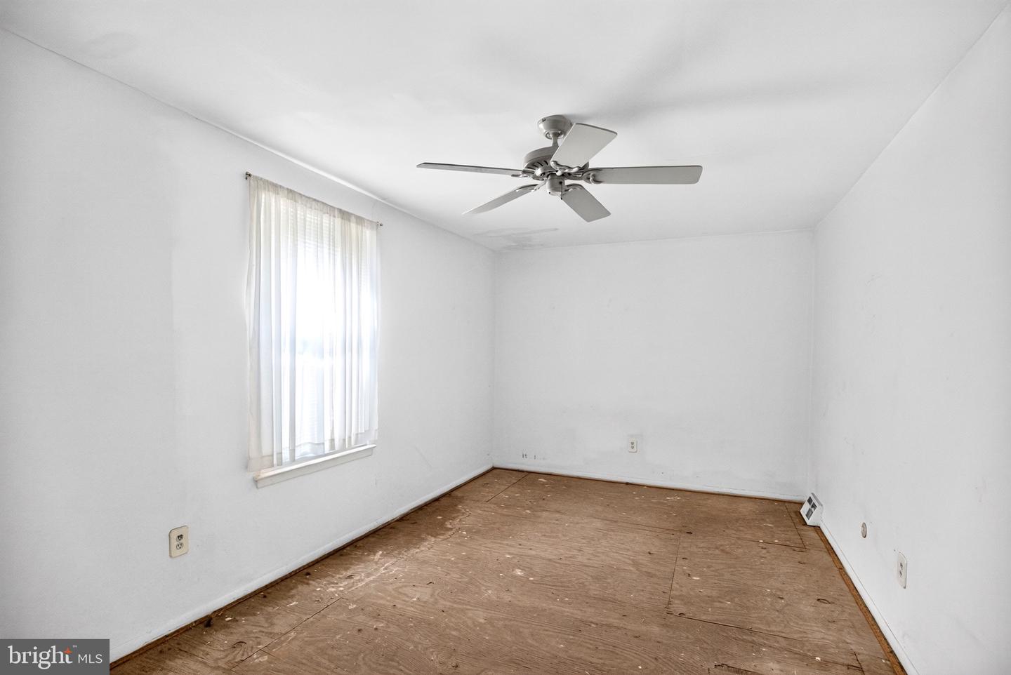 2117 President St Property Photo 14