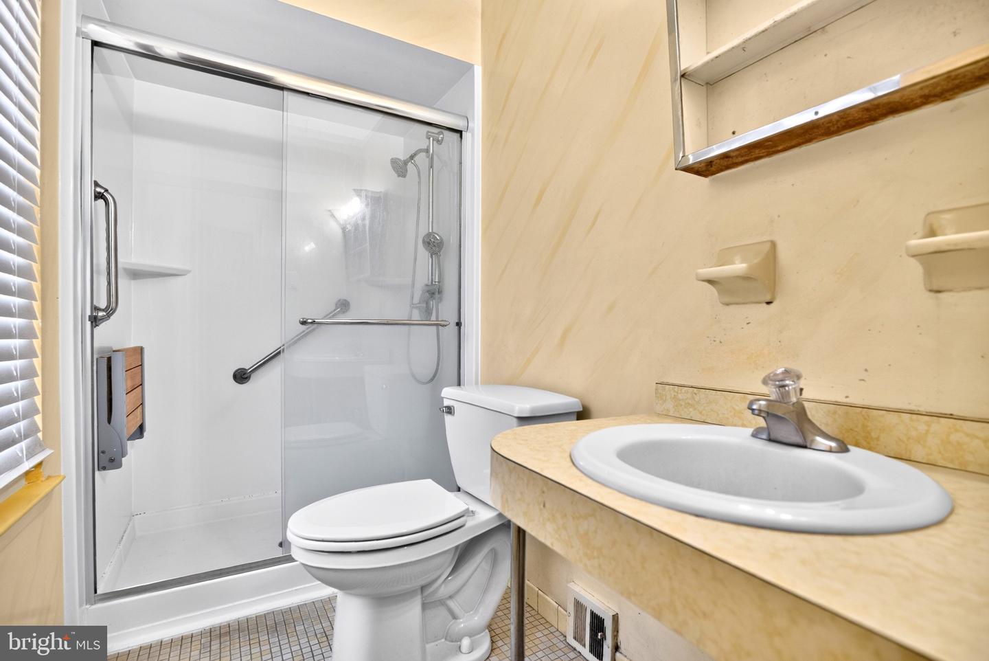 2117 President St Property Photo 15