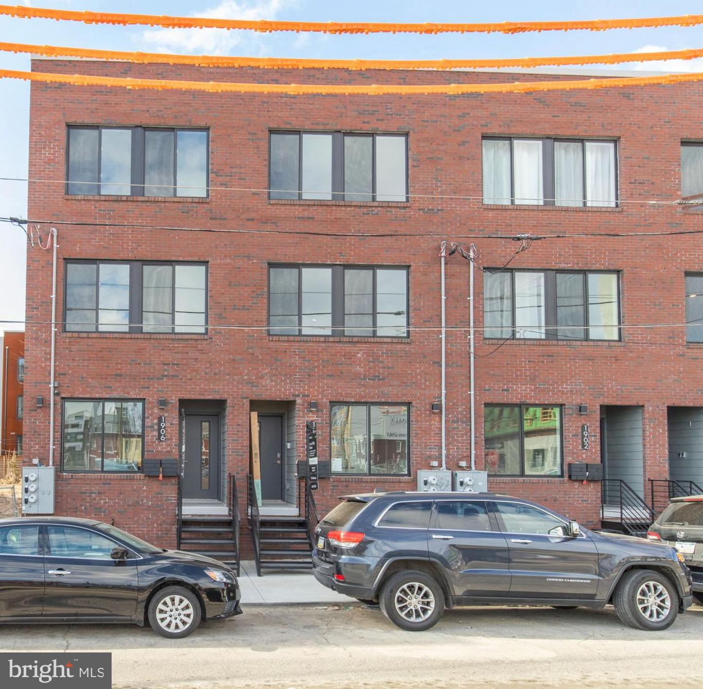 1906 E York St Property Photo 2
