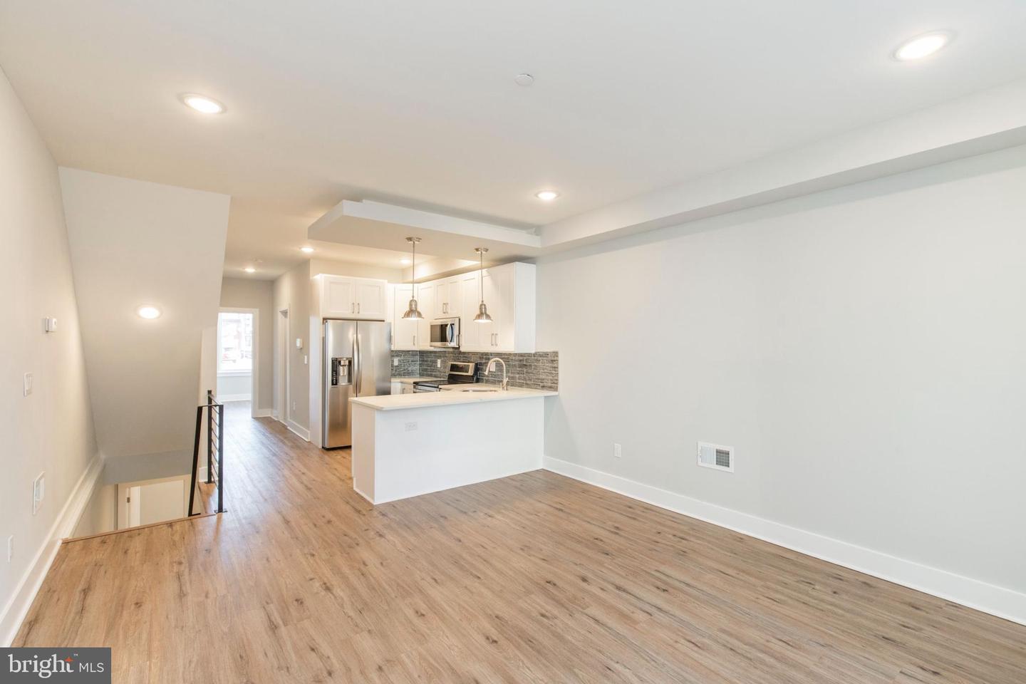 1906 E York St Property Photo 6