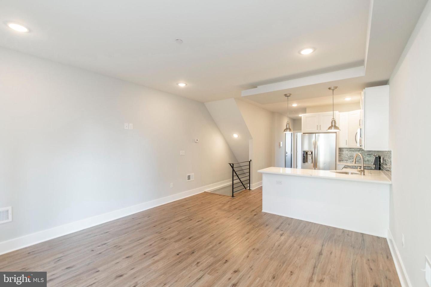 1906 E York St Property Photo 7