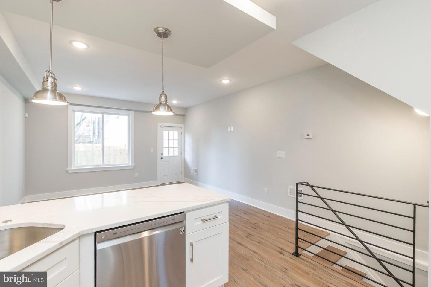 1906 E York St Property Photo 11