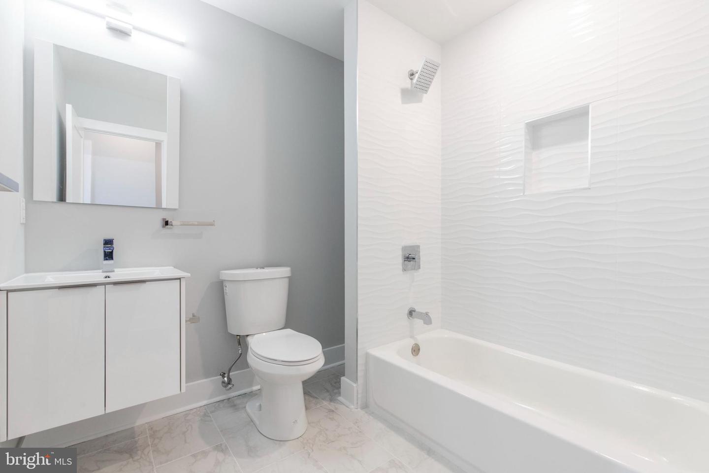 1906 E York St Property Photo 35