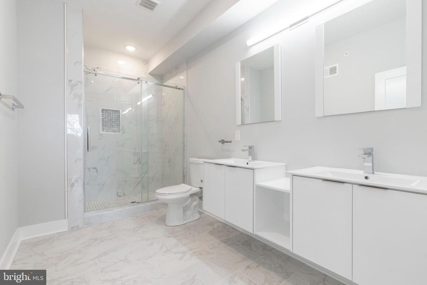 1906 E York St Property Photo 37