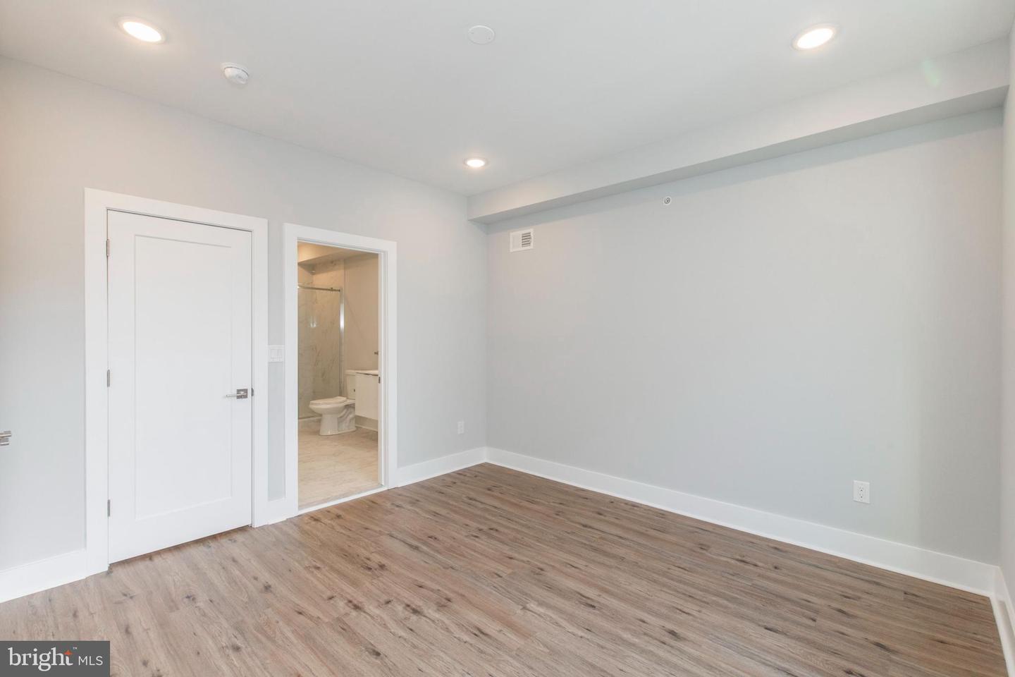 1906 E York St Property Photo 42