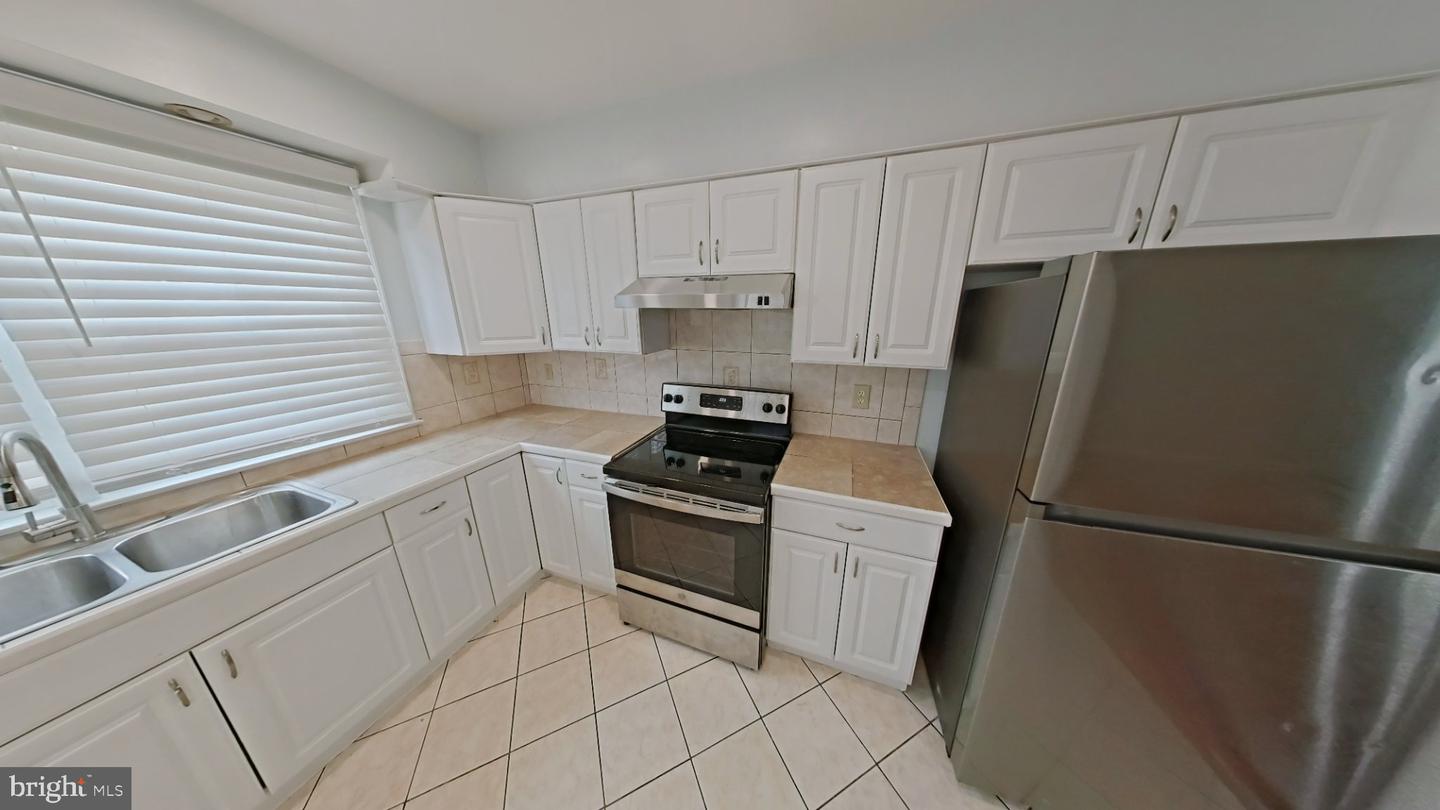 8214 Williams Ave Property Photo 9