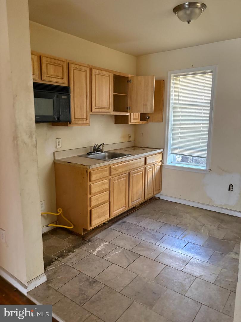 5431 Pentridge St Property Photo 4