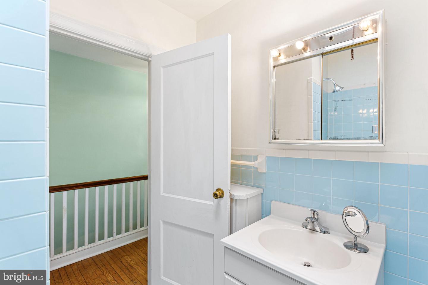 1728 Church Ln Property Photo 14